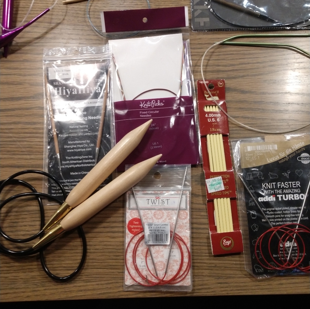 Knitting needle assortment